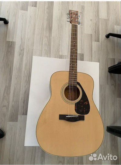 Акустическая гитара Yamaha F370