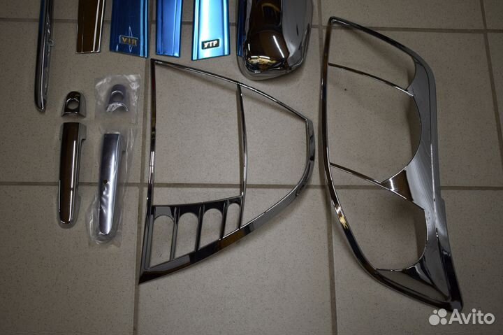 Toyota Corolla 2003-2005г. накладки