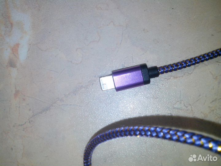 Кабель для смартфона