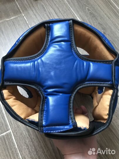 Шлем, перчатки, защита боксерские