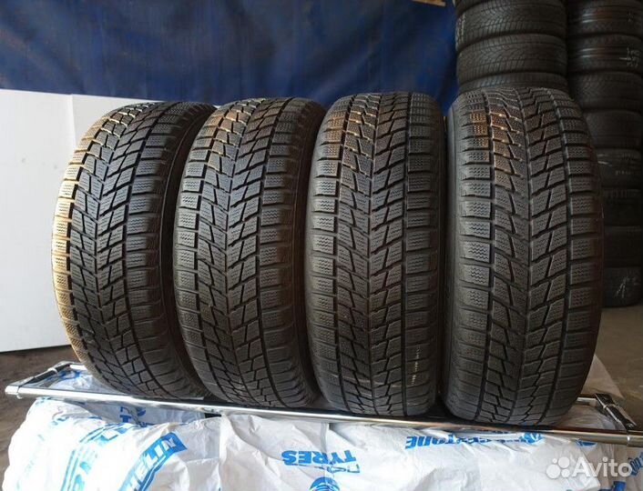 Bridgestone Blizzak LM-25 205/60 R16