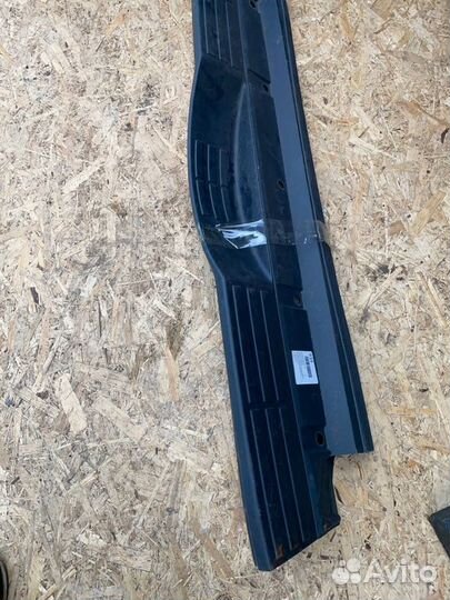 Накладка бампера задняя Mitsubishi Pajero 4