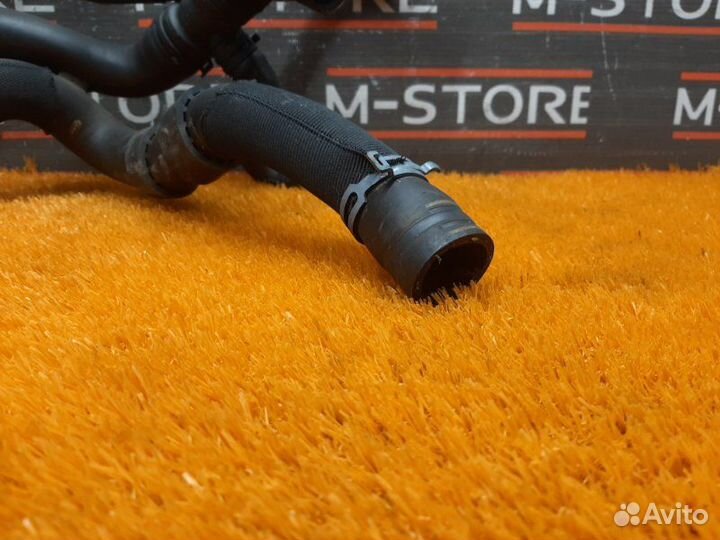 Патрубок системы охлаждения Volkswagen Passat B7