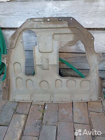 Пыльник двигателя LADA Vesta SW Cross