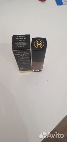 Продам жидкие тени Chanel