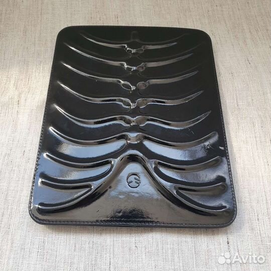 Чехол SwitchEasy для планшета. Дизайн рентген