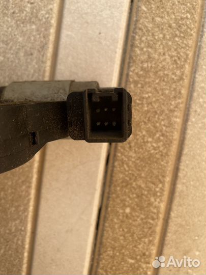 Моторчик стеклоподъемника Mazda CX-7