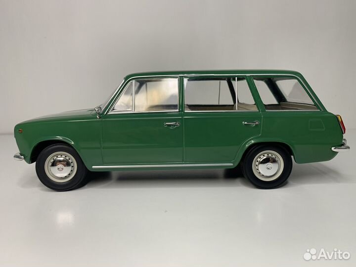 Модель 1:18 ваз 2102 1968 год