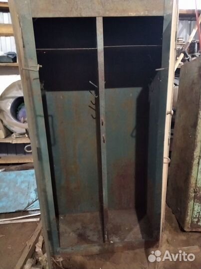 Шкаф металлический
