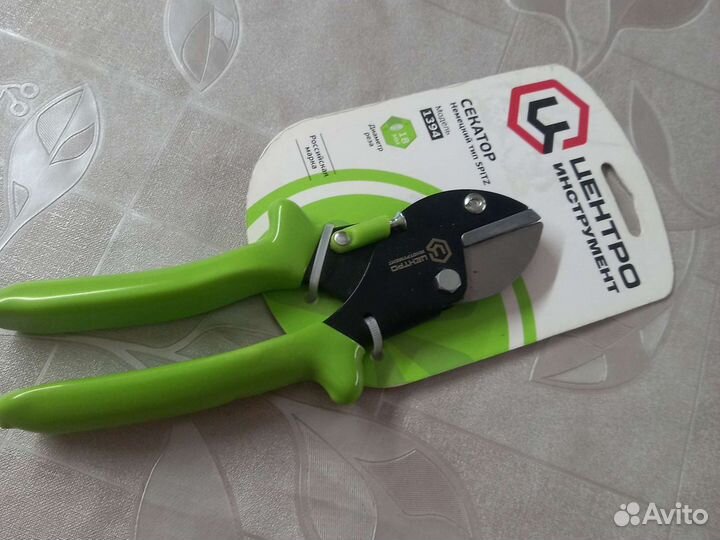 Секатор садовый