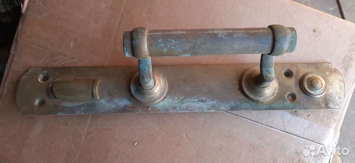 Старинная дверная ручка. Латунь