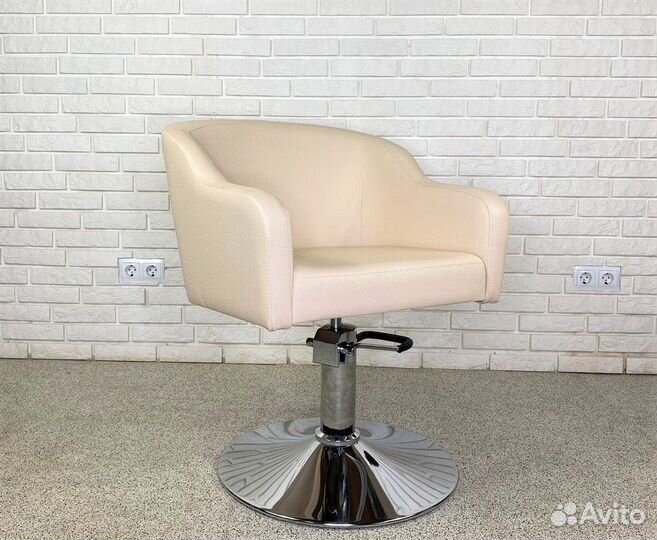 Парикмахерское кресло Alba beige DL-2683