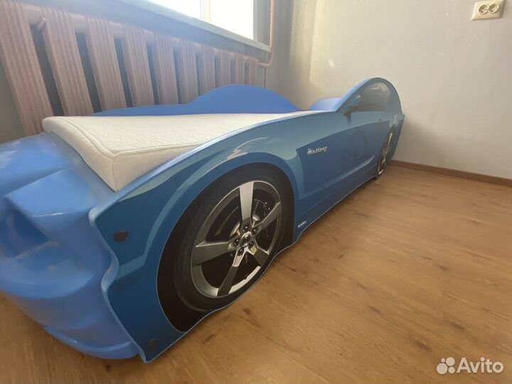 Кровать машина