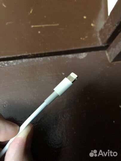 Зарядное устройство для телефона iPhone