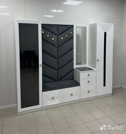 Прихожая Алия