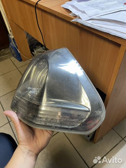 Lexus RX 330 фонарь задний наружный правый