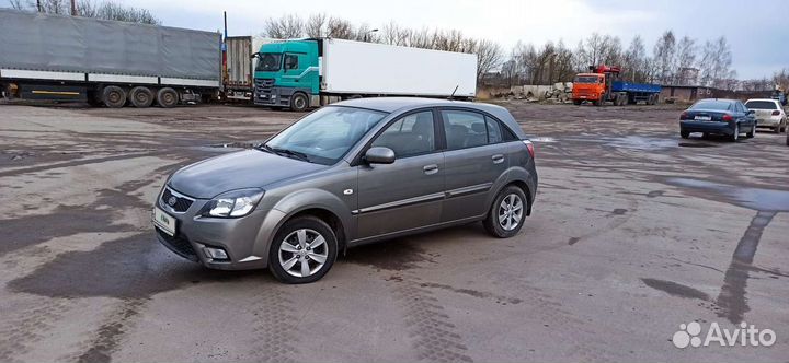 Kia Rio 1.4 AT, 2011, 122 000 км