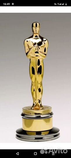 Статуэтка фарфор