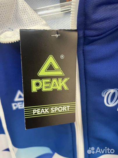 Костюм спортивный