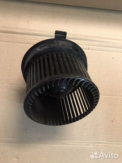 Моторчик печки Peugeot 207