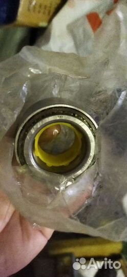 Подшипник ступицы,передний 2 штуки.На Сузуки гранд