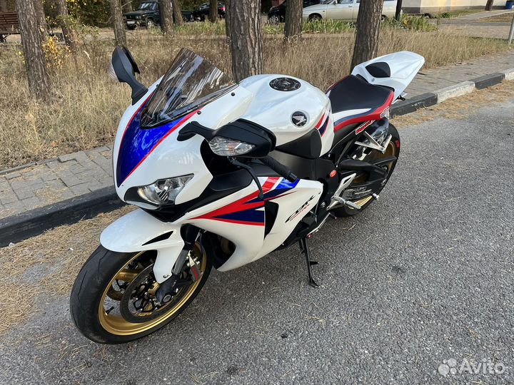 Honda cbr 1000 rr