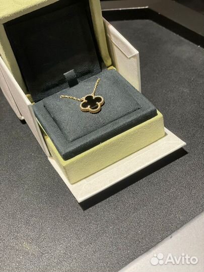 Van cleef кулон
