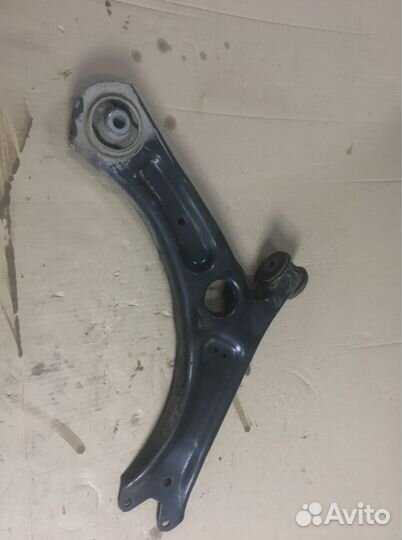 Рычаг передний правый Skoda Yeti caxa CAX caxf