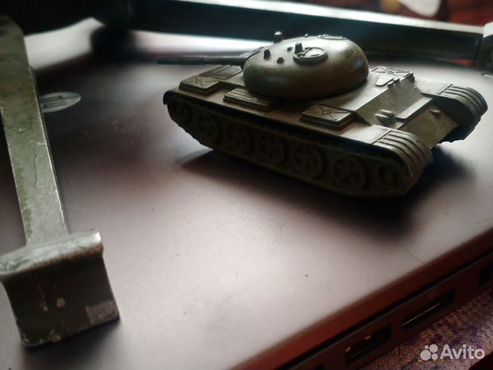 Игрушки пушка и танк СССР