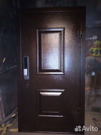 Дверь входная металлическая. Изготовление