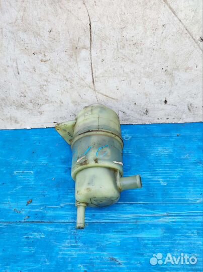 Бачок гидроусилителя для Mitsubishi L200