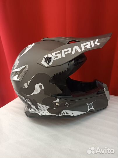 Кроссовый шлем новый