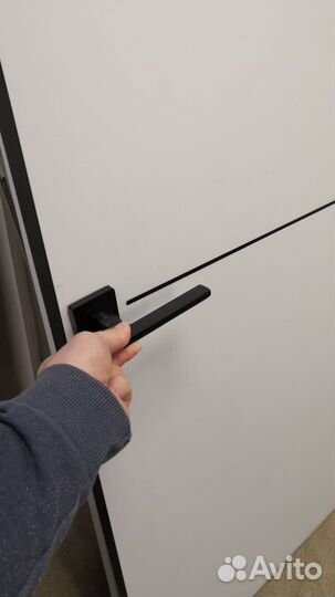 Межкомнатные двери с черной кромкой