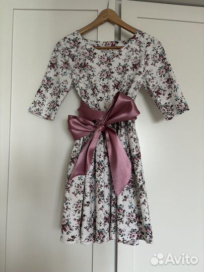 Платье вечернее нарядное с поясом