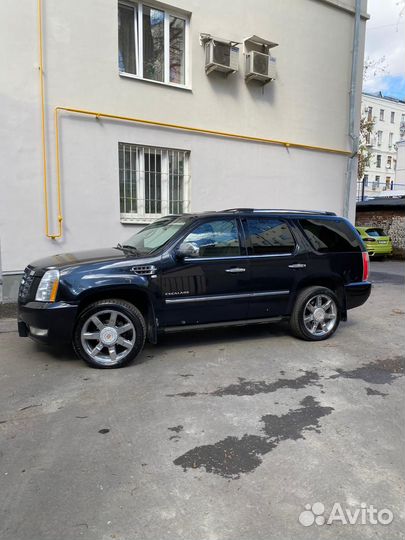 Cadillac Escalade 6.2 AT, 2013, 273 000 км