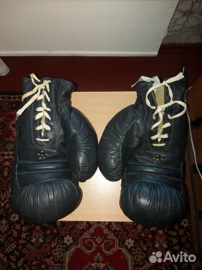 Боксерские перчатки