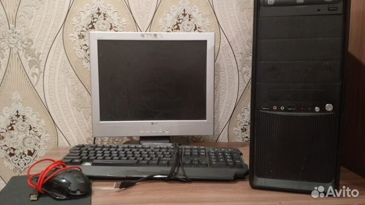 Игровой компьютер с монитором