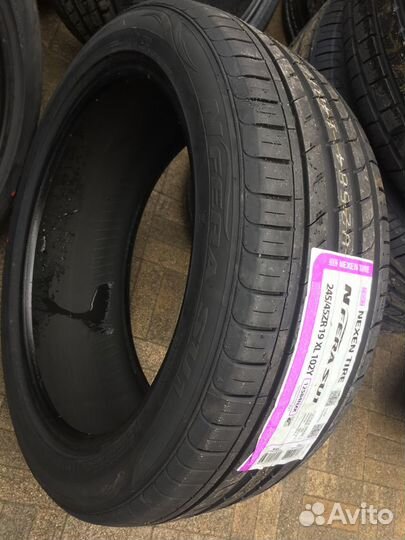 Nexen N'Fera SU1 245/45 R19 и 275/40 R19 107Y