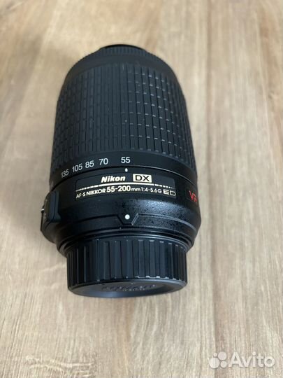 Объектив Nikon AF-S Nikkor 55-200mm