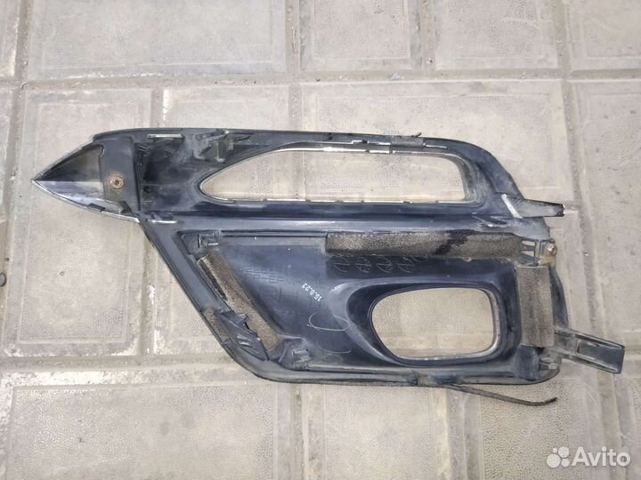 Рамка птф правая Infiniti Z62