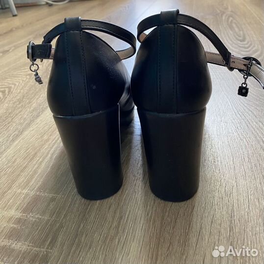 Туфли женские
