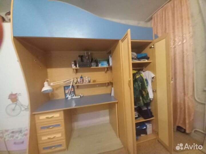 Кровать чердак со столом бу