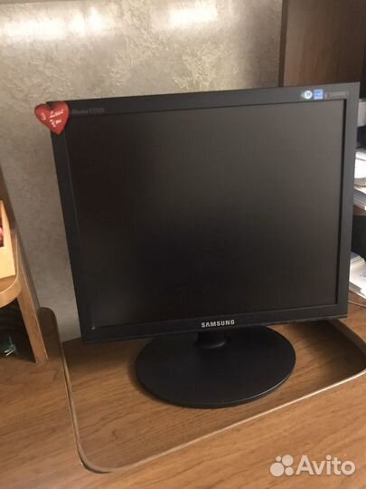 Монитор Samsung