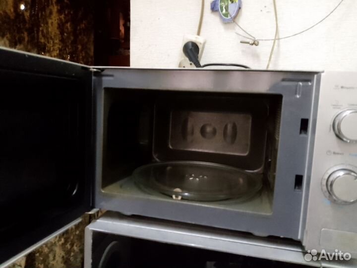 Микроволновая печь Midea