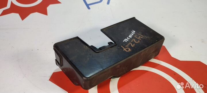 Крышка блока предохранителей Mazda 3 BK