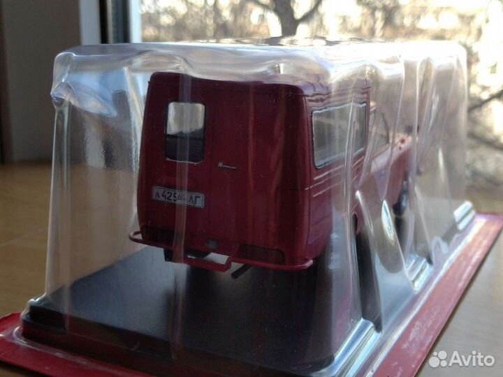 Модель автомобиля иж-27156-011 1:24 Ашет #92