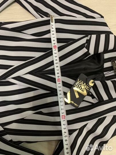 Пиджак с биркой