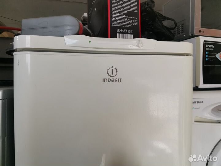 Холодильник бу indesit