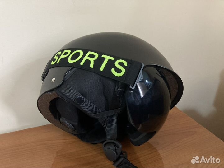 Шлем и очки горнолыжные