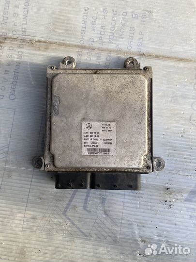 Блок управления двигателем Мерседес OM651